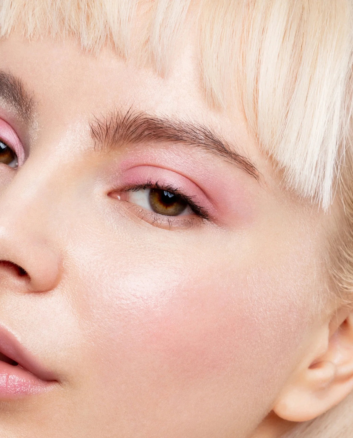 Augenbrauen & Wimpern