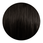 Runde Nahaufnahme einer glatten Haarsträhne im tiefen dunkelbraun mit glänzenden Reflexen.