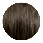 Runde Nahaufnahme einer glatten Haarsträhne in Hellbraun mit glänzenden Reflexen.