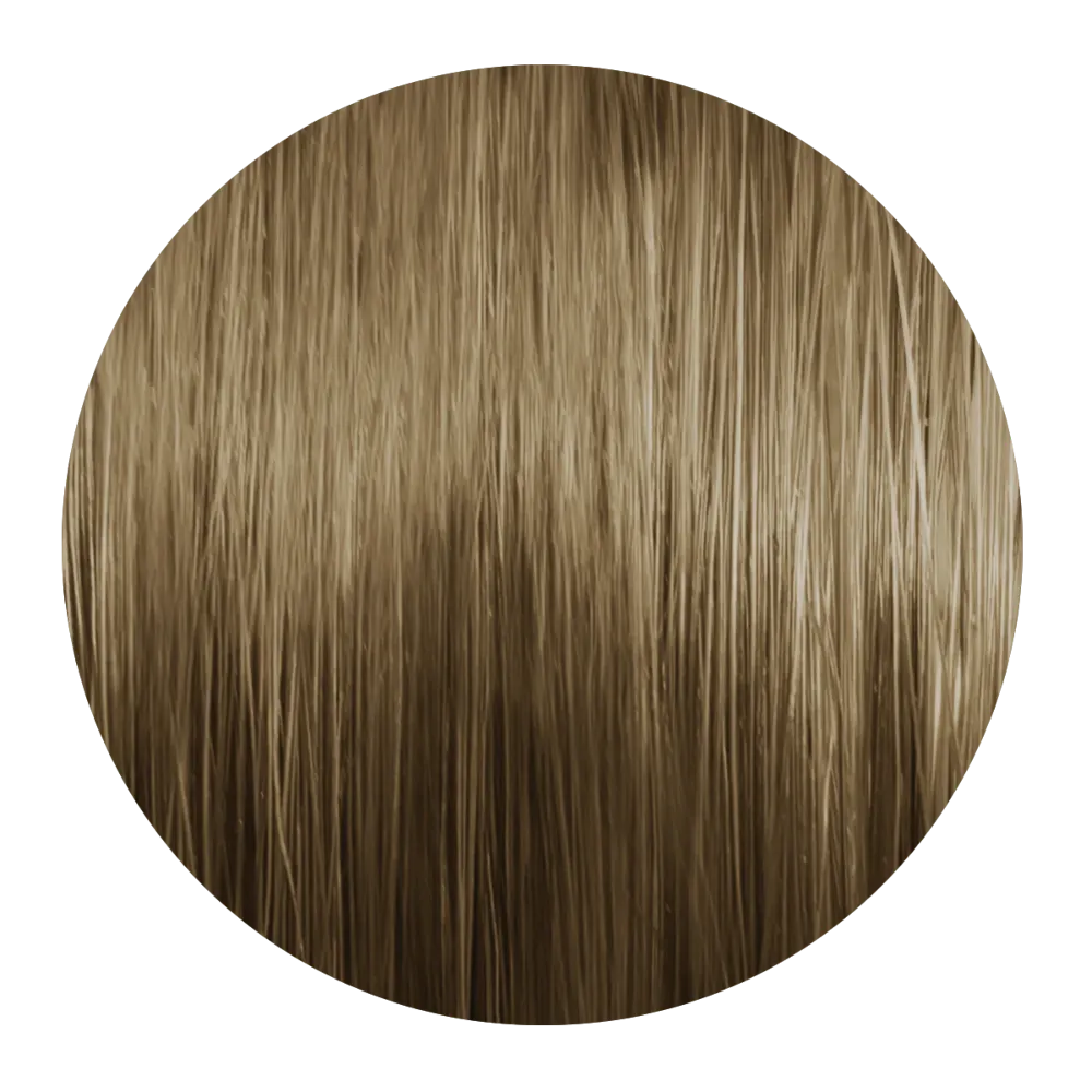 Runde Nahaufnahme einer warmen goldbraun-blonden Haarsträhne mit glänzenden Reflexen.