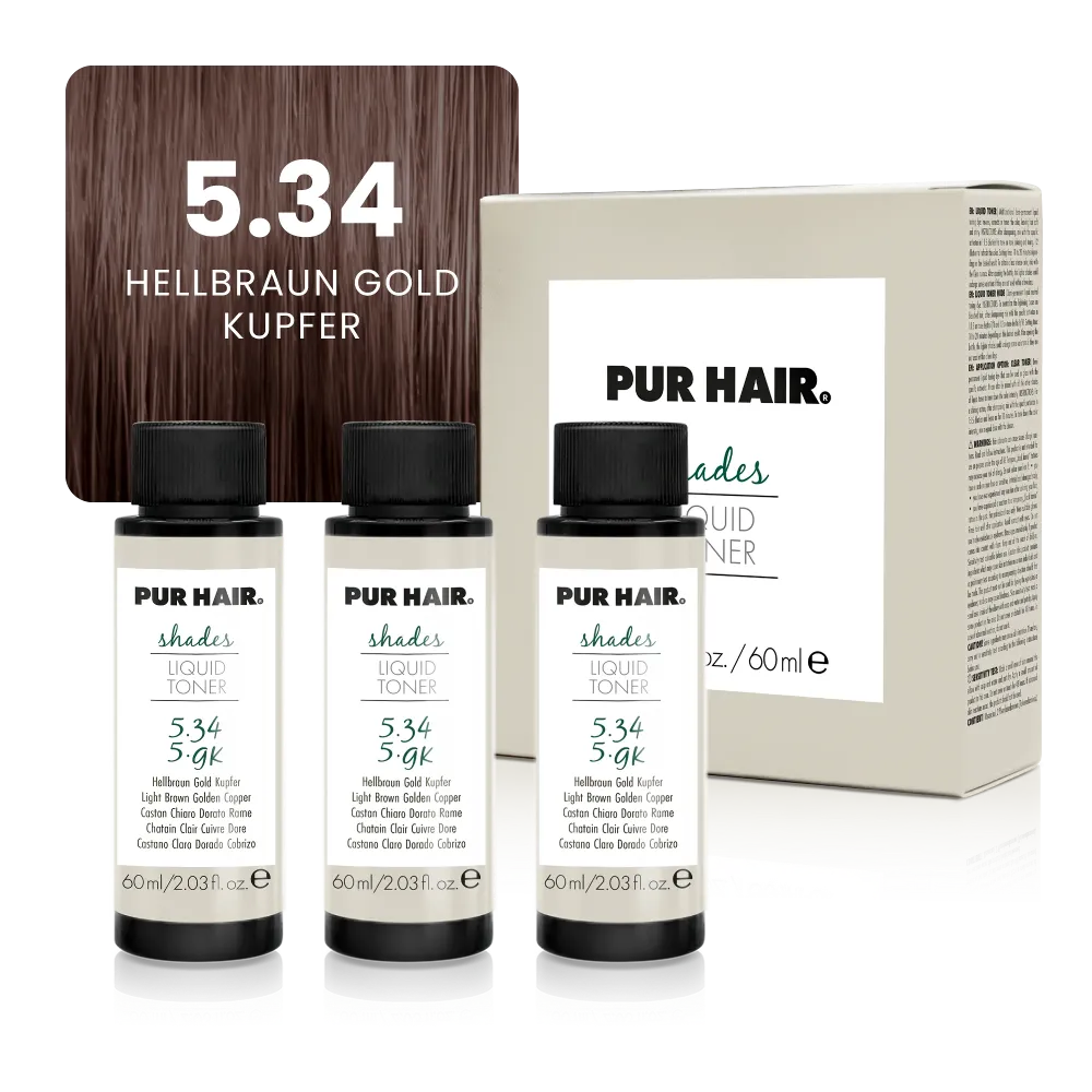 Drei weißen 60-ml-Flaschen, beiger Produktverpackung und warmer hellbrauner Haarfarbsträhne.