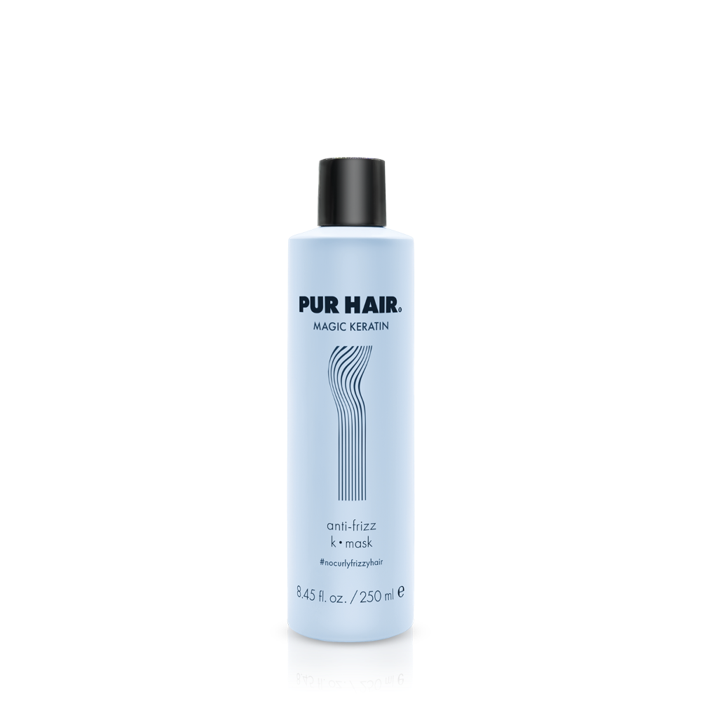 PUR HAIR Magic Keratin K-Mask, 250 ml Flasche in hellblau mit schwarzem Deckel.