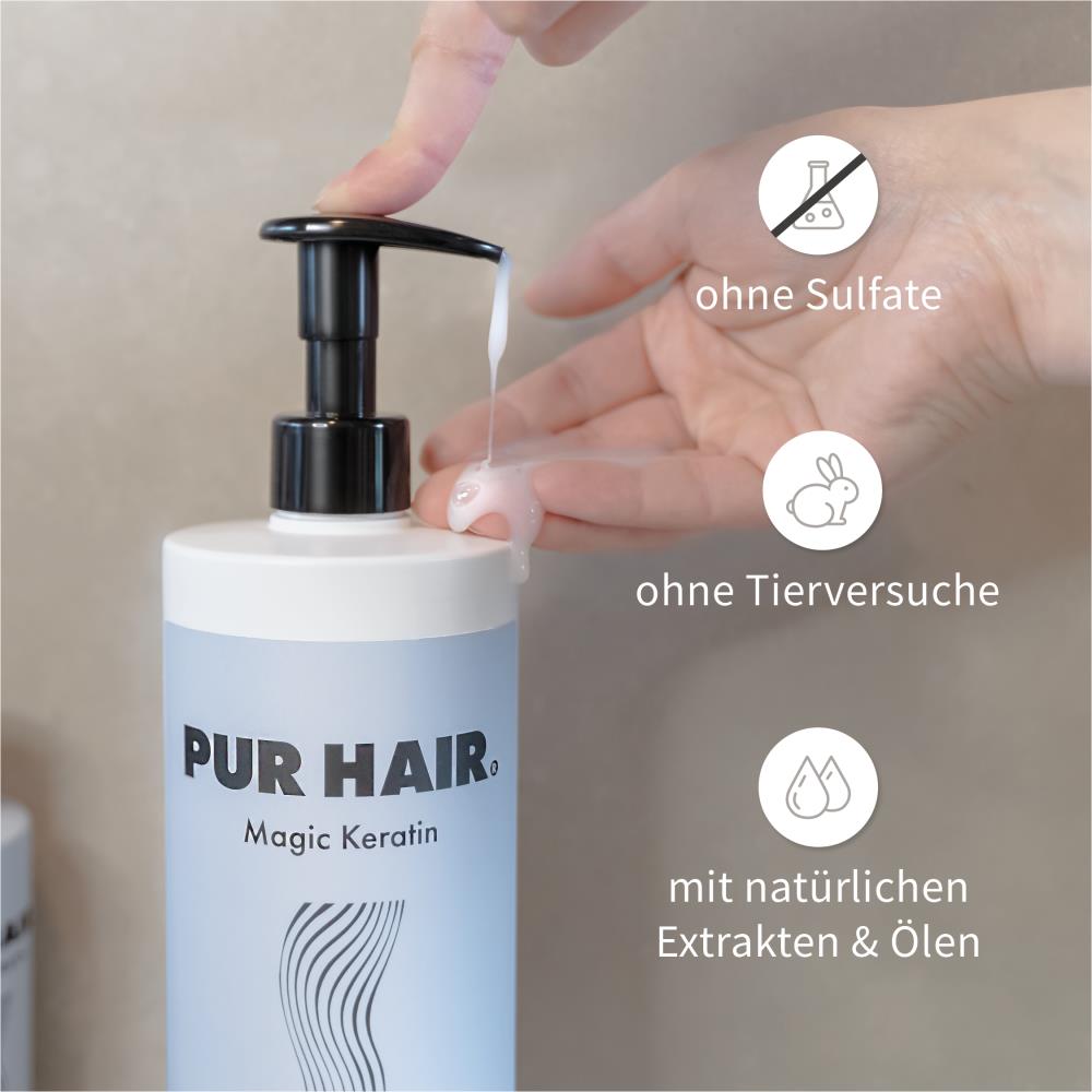 Finger pumpt weißes Shampoo aus PUR HAIR Magic Keratin Flasche