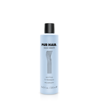 PUR HAIR Magic Keratin Shampoo, 250 ml Flasche in hellblau mit schwarzem Deckel.